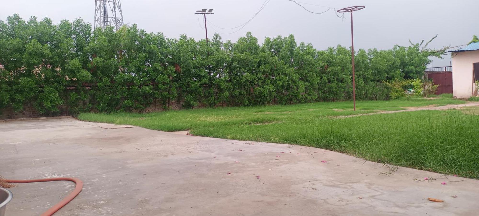 Vasundhara Garden Hotel Pukhrayan Luaran gambar